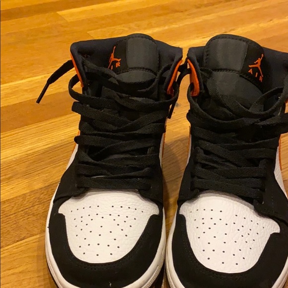 Air Jordon 1 mid “Shattered backboard” - Picture 4 of 4